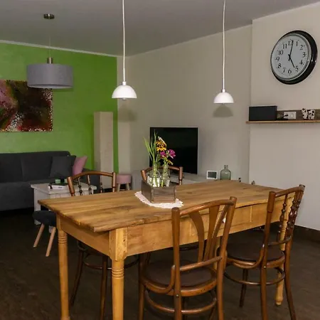 Feriehus Alte Schule Volkesfeld